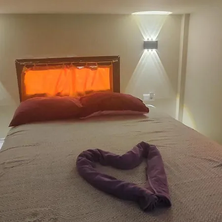 Orange Bungalow Evleri Case de vacanță *